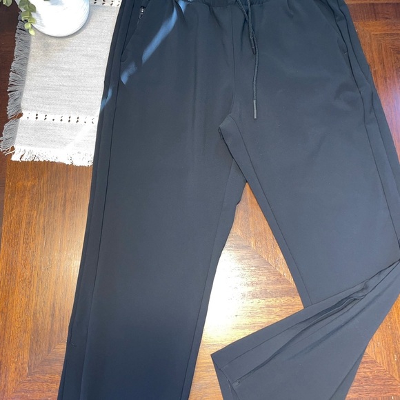 Woman’s size 6 athleta black METROPOLIS STRAIGHT LEG PANT - Picture 2 of 6